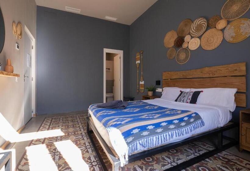 اتاق استاندارد, Birdhouse