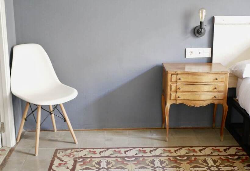 اتاق استاندارد, Birdhouse