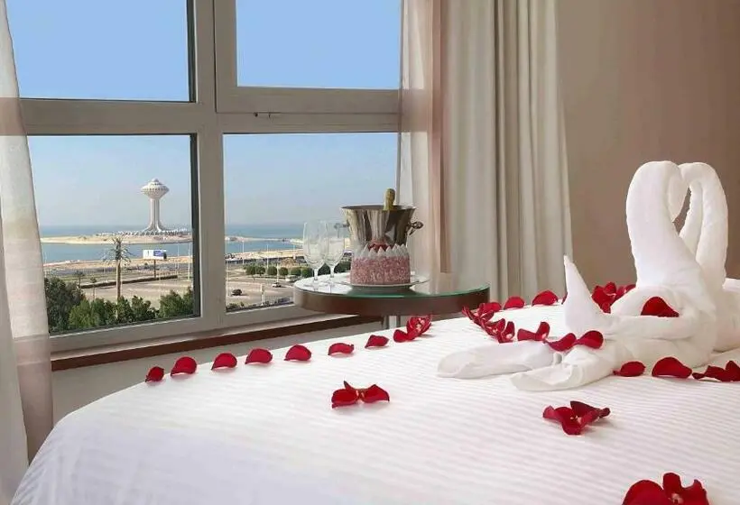 クイーンサイズベッドのスタンダードルーム, Centro Corniche Al Khobar By Rotana