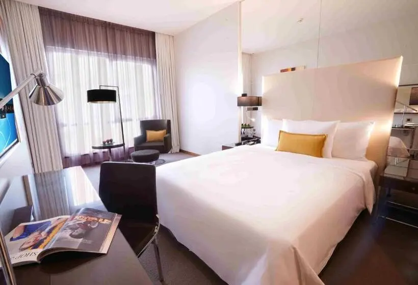 クイーンサイズベッドのスタンダードルーム, Centro Corniche Al Khobar By Rotana