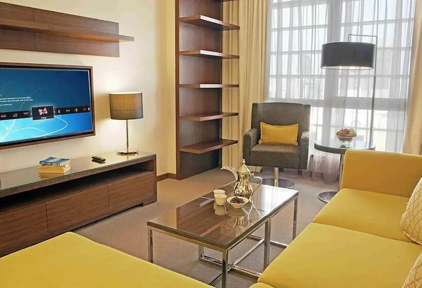 クイーンサイズベッドのスイートルーム, Centro Corniche Al Khobar By Rotana