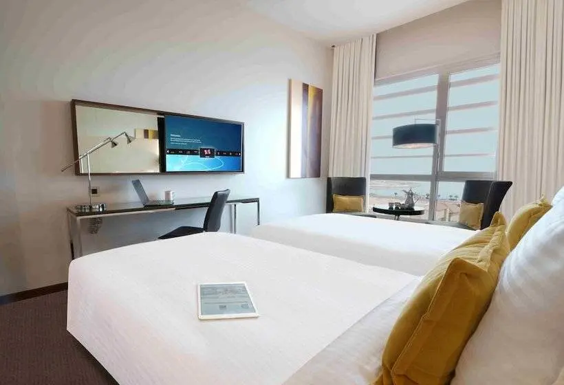 クイーンサイズベッドのスイートルーム, Centro Corniche Al Khobar By Rotana