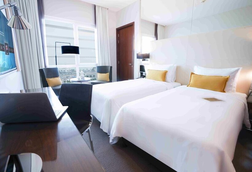 クイーンサイズベッドのスイートルーム, Centro Corniche Al Khobar By Rotana