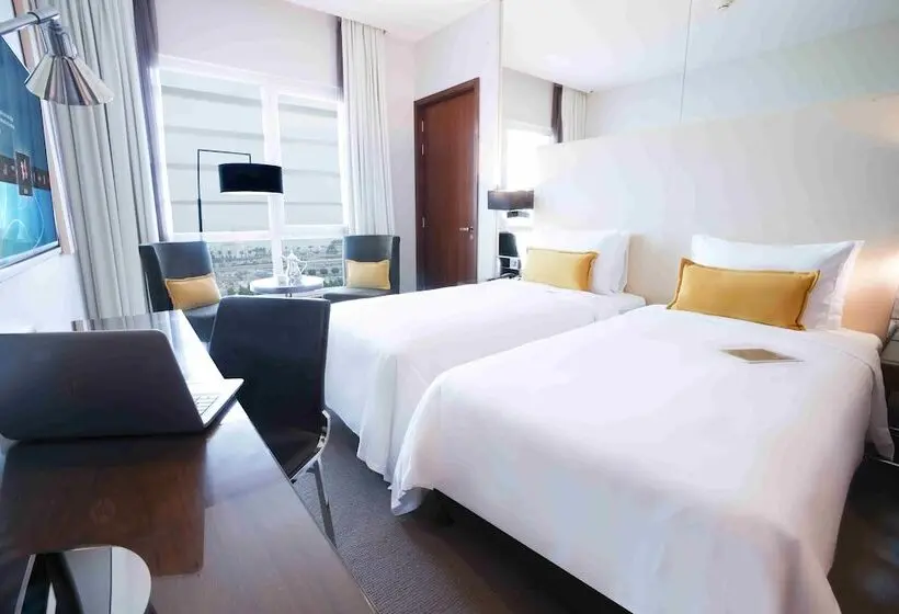 クイーンサイズベッドのスイートルーム, Centro Corniche Al Khobar By Rotana