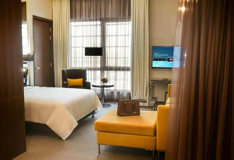 ダブルベッドのスタンダードスタジオ, Centro Corniche Al Khobar By Rotana