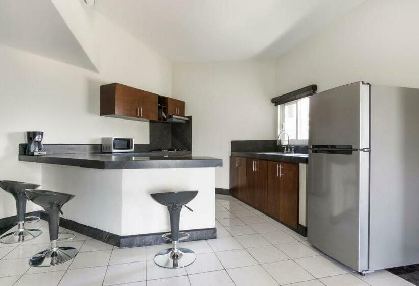 جناح جونيور, Grand View Suites