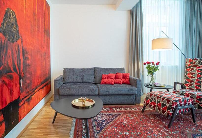 Lejlighed 1 Soveværelse m. Terrasse, Loidls Guesthouse