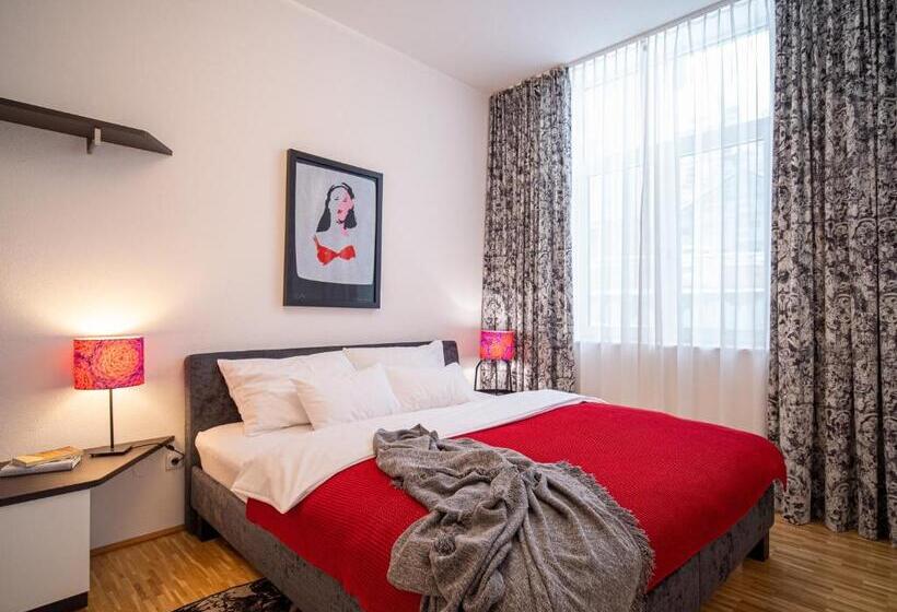 Lejlighed 1 Soveværelse m. Terrasse, Loidls Guesthouse