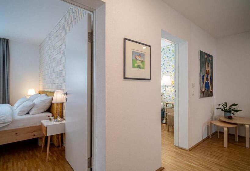 Апартаменты 2 Спальни с Балконом, Loidls Guesthouse