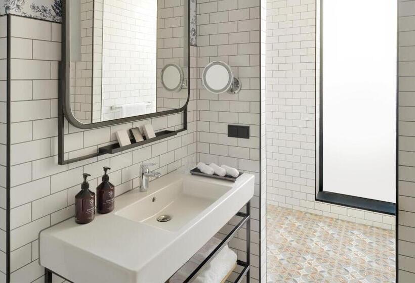 جناح جونيور سرير كينج, Mövenpick Hotel The Hague