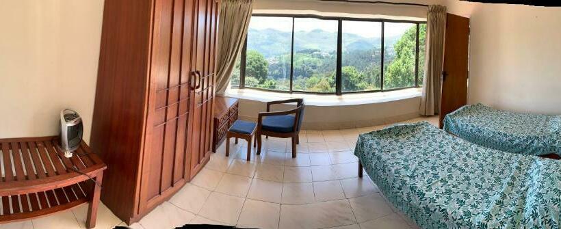 חדר אקונומי, Camellia Heights 1&2