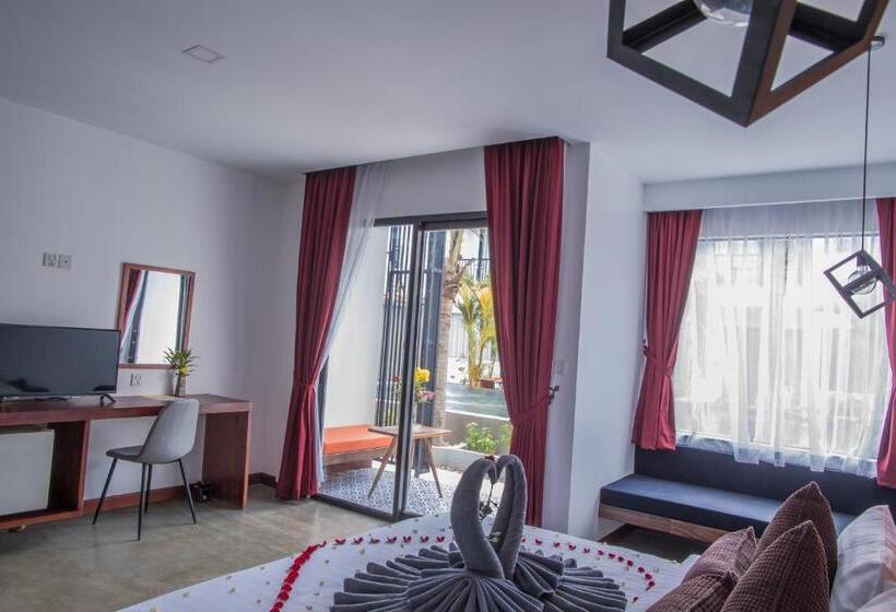 プールビューのプレミアムルーム, Central Corner Suite