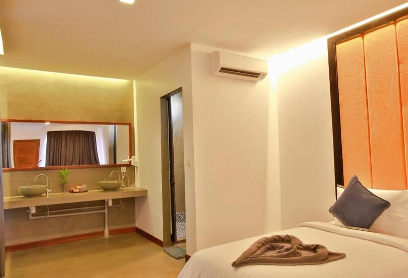 デラックスファミリールーム, Central Corner Suite