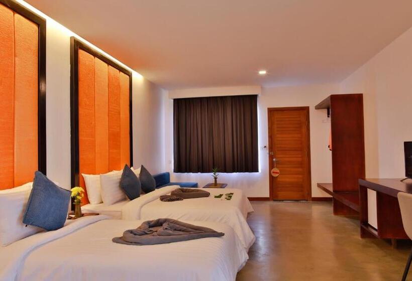 デラックスファミリールーム, Central Corner Suite