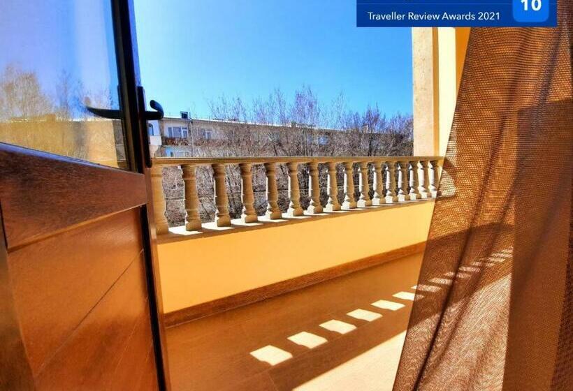 اتاق استاندارد با بالکن, Cherry Garden Boutique