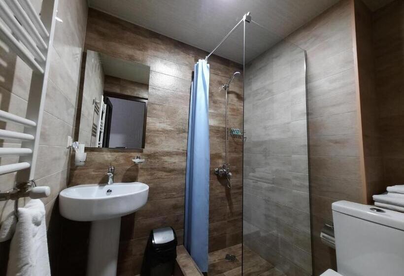 اتاق استاندارد با بالکن, Cherry Garden Boutique