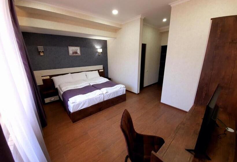 اتاق استاندارد با بالکن, Cherry Garden Boutique