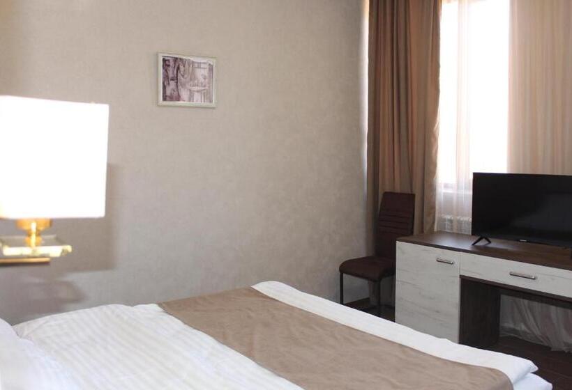 اتاق لوکس سه تخته, Cherry Garden Boutique