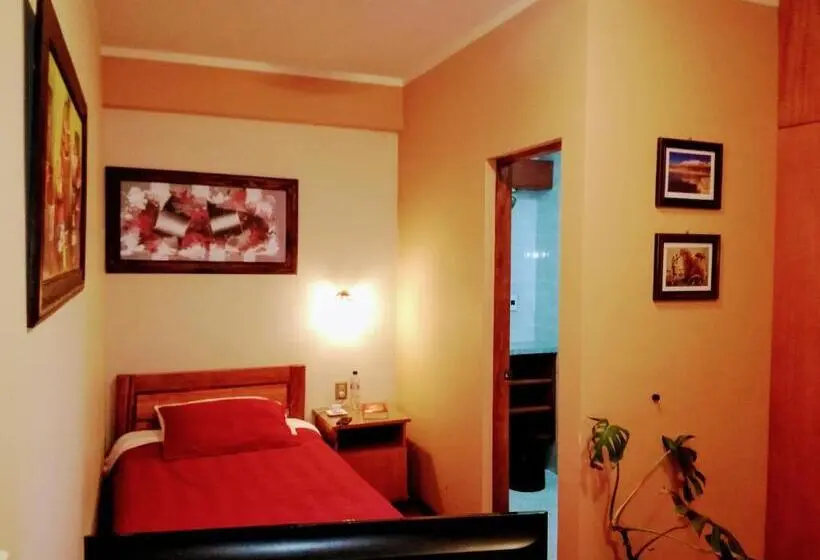 اتاق استاندارد یک نفره, Hostal Cagnapa Restobar