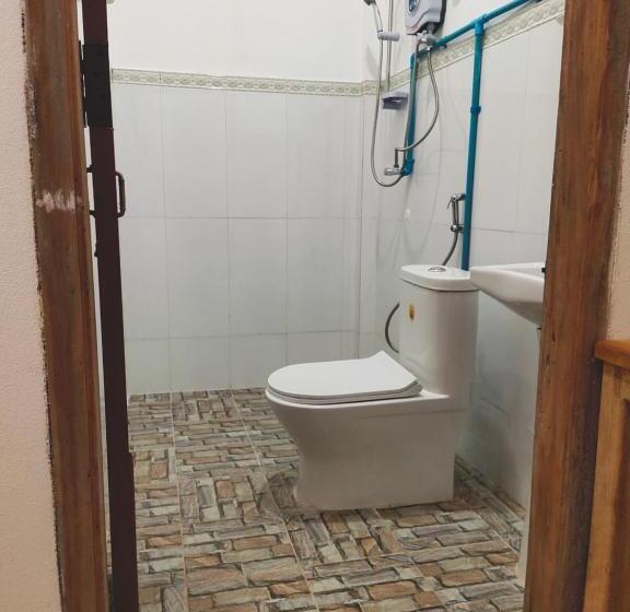 ファミリールーム, Meexok And Amanda