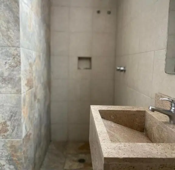 اتاق استاندارد با تخت بزرگ, Rias