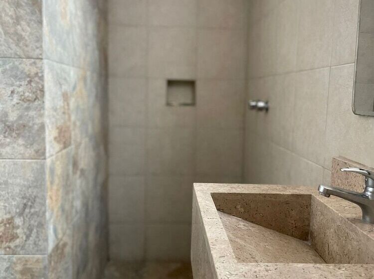 اتاق استاندارد, Rias