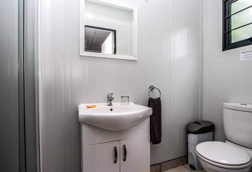 غرفة عائلية, Sleepover Lanseria