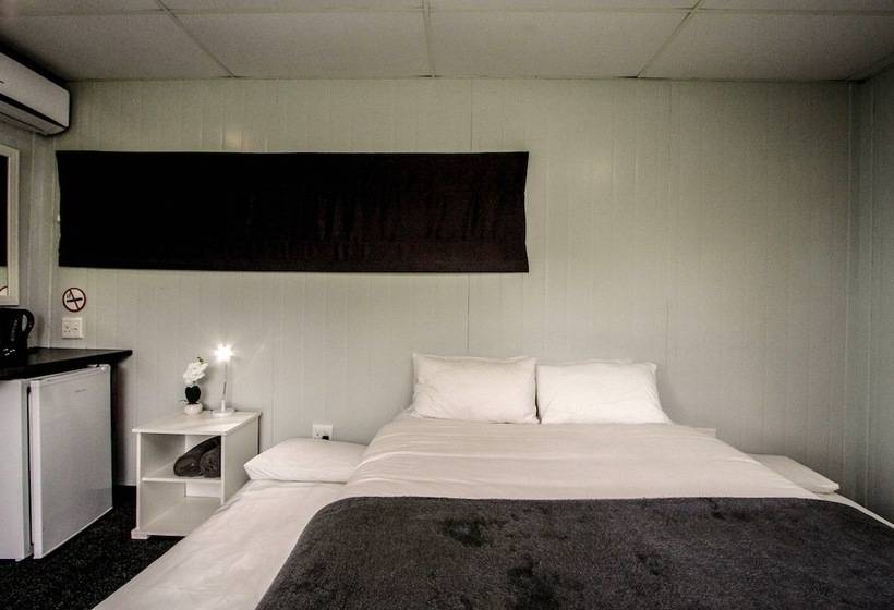 غرفة عائلية, Sleepover Lanseria