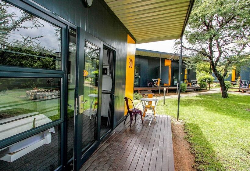 غرفة عائلية, Sleepover Lanseria