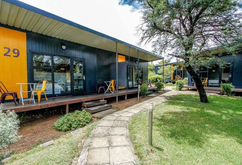 غرفة عائلية, Sleepover Lanseria