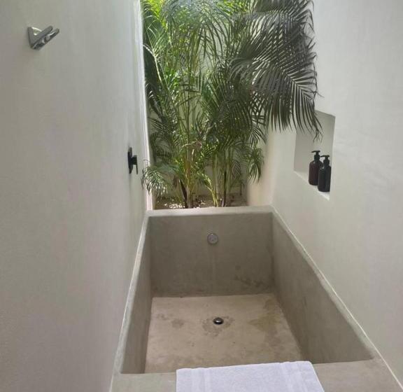 キングサイズベッドのスイートルーム, Jungle Lodge Boutique Hotel   Adults Only