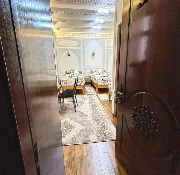 デラックスの４人部屋, Rahmat Guesthouse