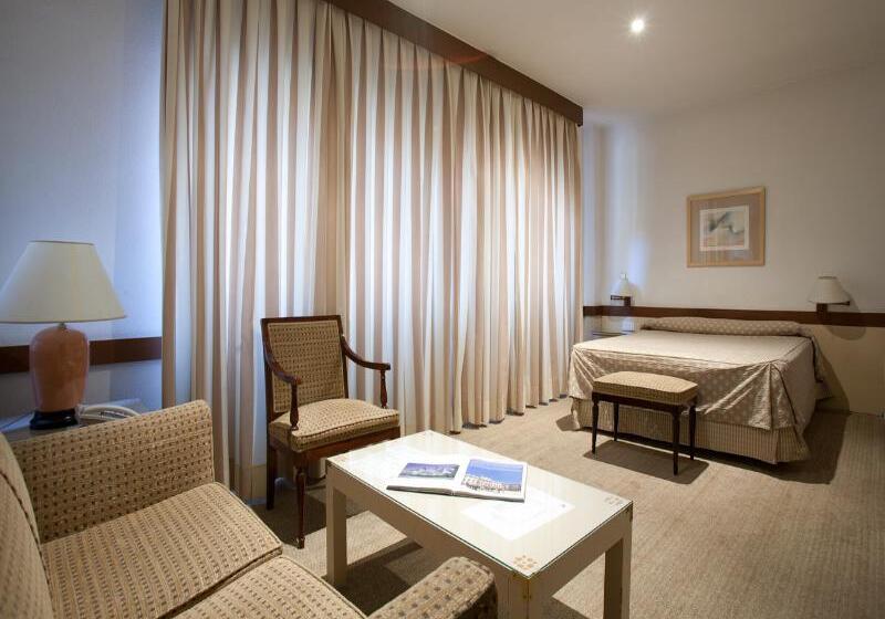 استودیوی استاندارد, Espahotel Plaza Basílica