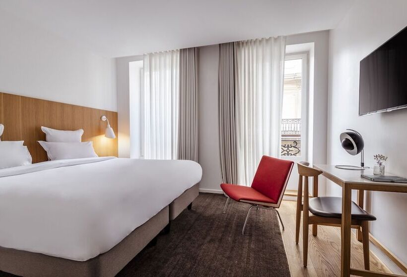 غرفة كلوب, 9hotel Republique