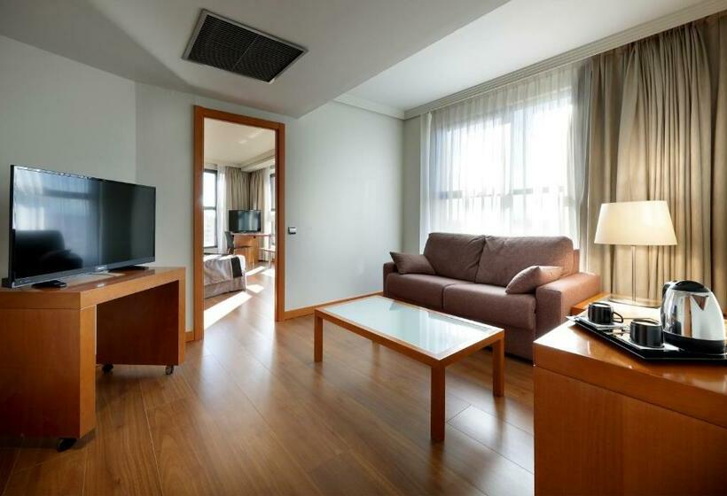 سوییت جونیور, Exe Plaza