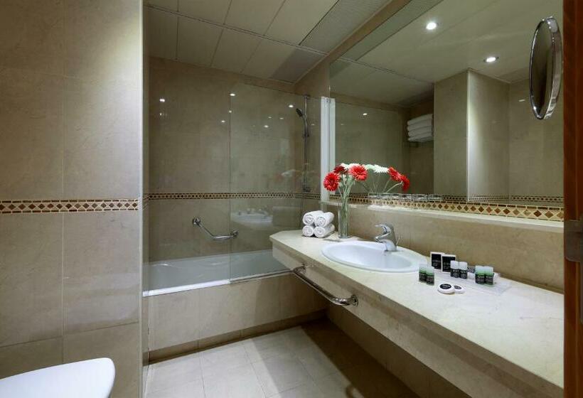 اتاق خانوادگی, Exe Plaza