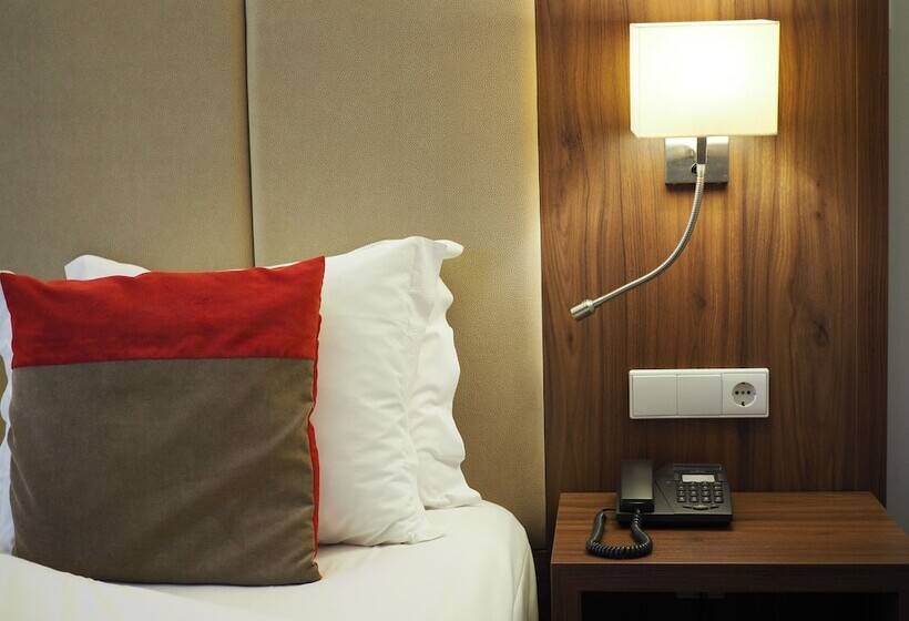 Номер Deluxe Вид на Город, The One Grand Hotel da Póvoa