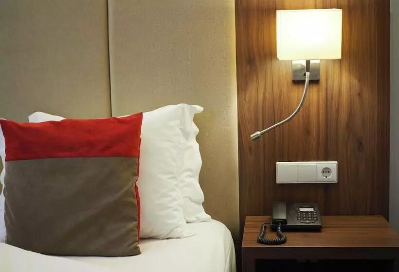 シティビューのデラックスルーム, The One Grand Hotel da Póvoa
