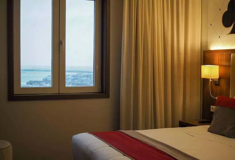 シティビューのデラックスルーム, The One Grand Hotel da Póvoa