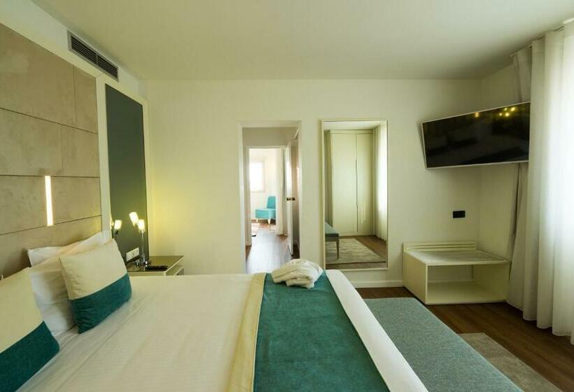 Люкс Deluxe Вид на Море, The One Grand Hotel da Póvoa