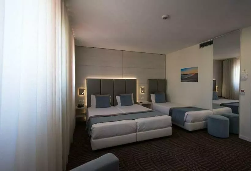 スタンダードトリプルルーム, The One Grand Hotel da Póvoa