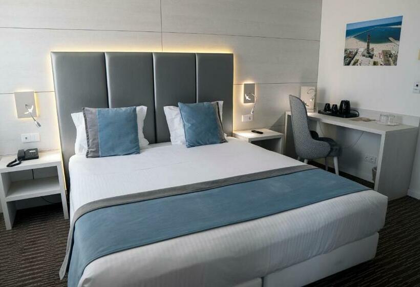غرفة سوبيريور مطلّة علي البحر, The One Grand Hotel da Póvoa