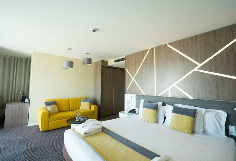 جناح جونيور ديلوكس, The One Grand Hotel da Póvoa