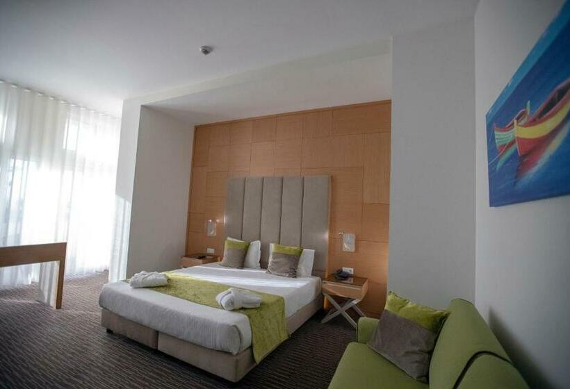 جناح جونيور ديلوكس, The One Grand Hotel da Póvoa