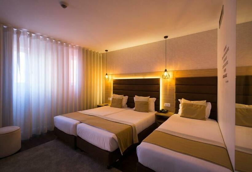 Номер Стандарт Трехместный, The One Grand Hotel da Póvoa