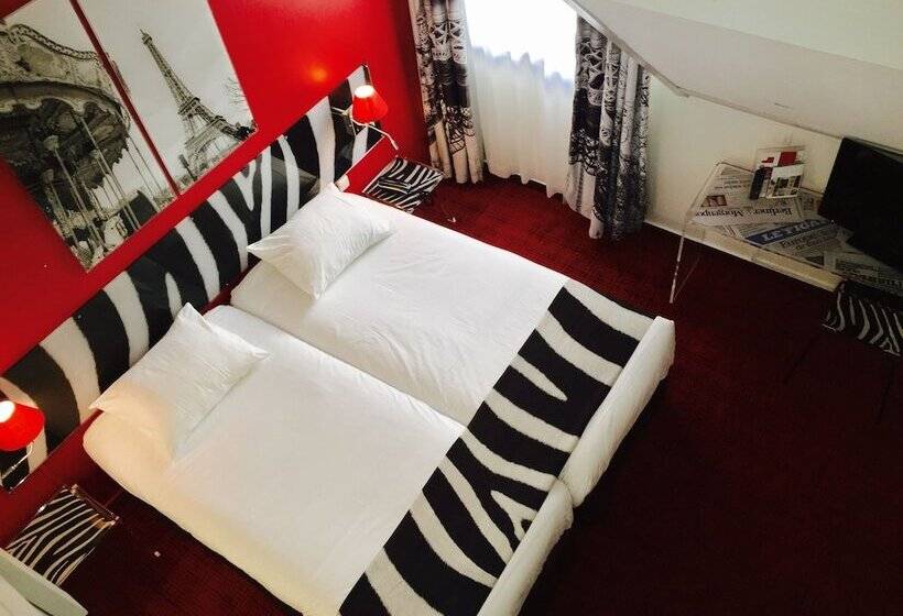 חדר משפחתי, Le Cardinal Rueil Centre