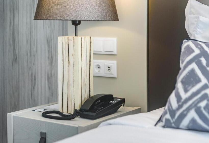 Люкс, Mh Atlantico