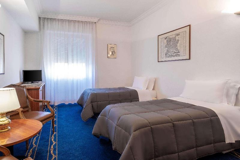 اتاق استاندارد سه نفره, Quality Hotel Nova Domus