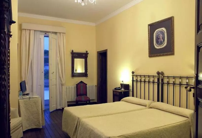 Superior-huone, Pazo Almuzara