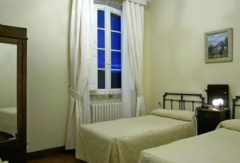 Superior-huone, Pazo Almuzara